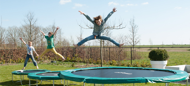 Aarde saai middag Een trampoline kopen: de kosten | Van Ee Buitenspeelgoed