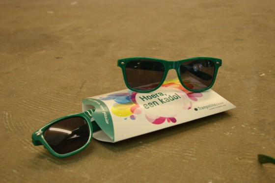 zonnebrillen en cadeauverpakking Trampolineplezier