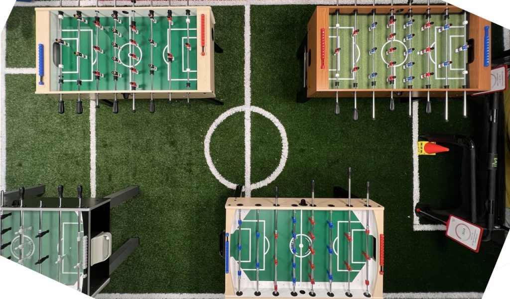 tafelvoetbal showroom Kootwijkerbroek. Voetbaltafels uitproberen in winkel