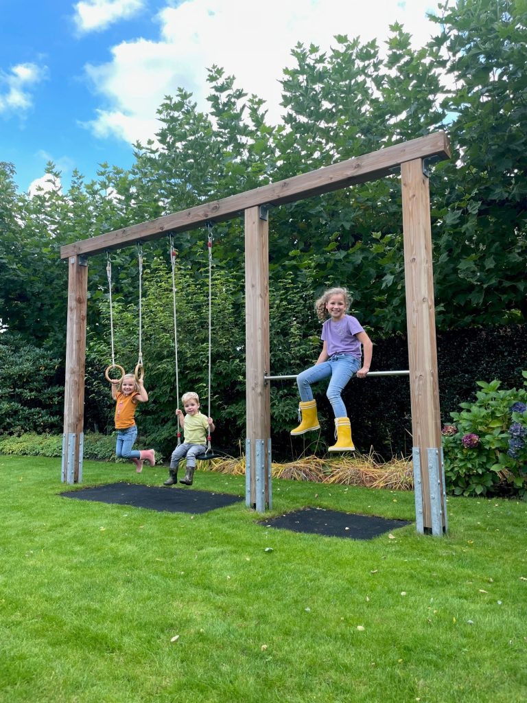 douglas schommel Modernplay met duikelrek